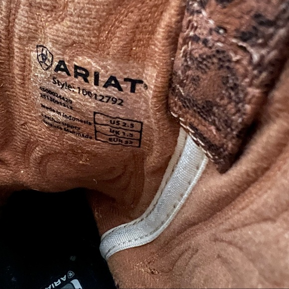 Ariat Kids Boots in Brown and Tan - Picture 10 of 13